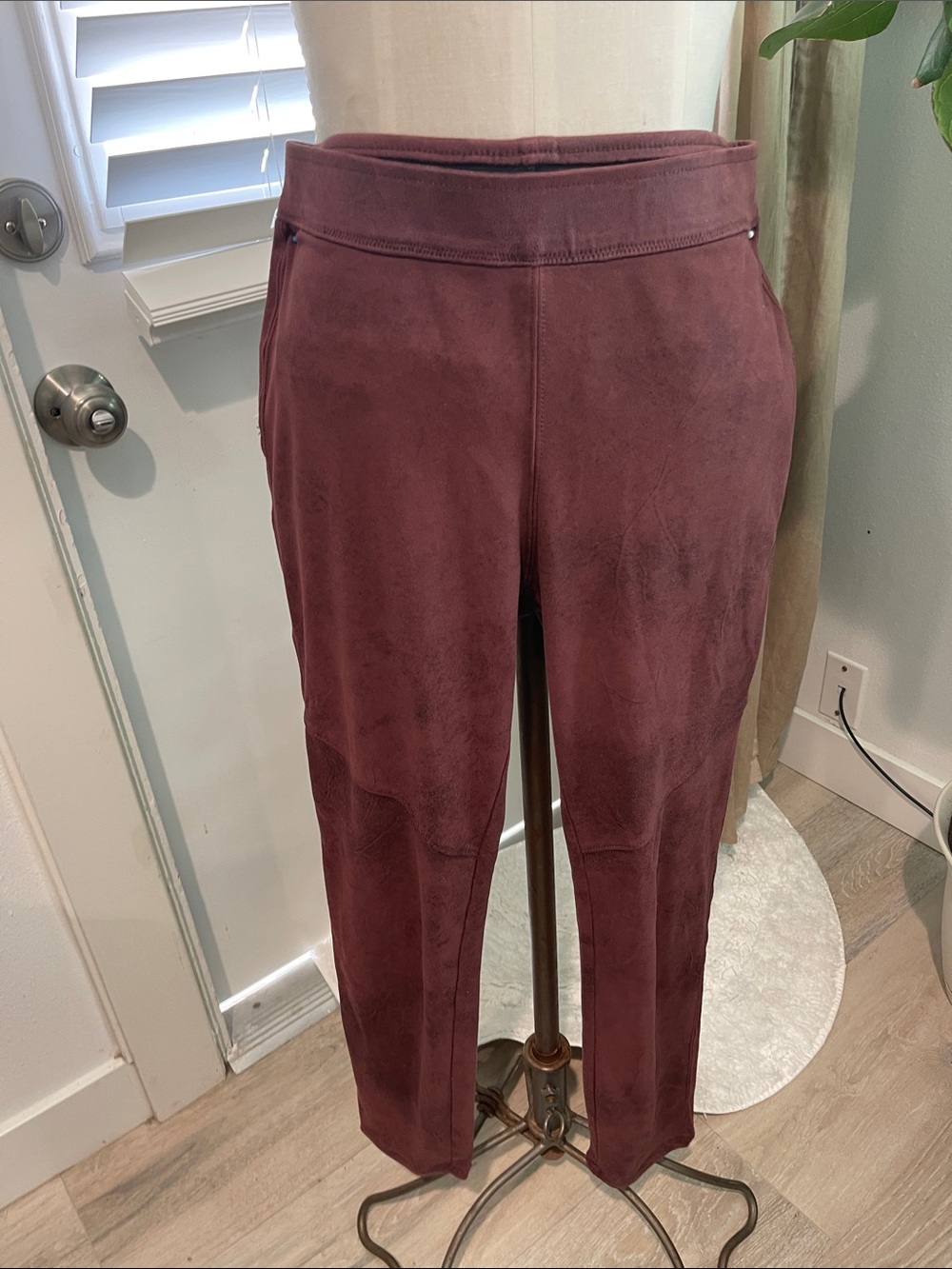 Comfy Tailored Free People Burgundy Suede-Look Straight Leg Pants
